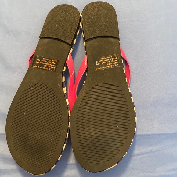 Sole Mates Distressed Flat Sandals - Picture 5 of 5